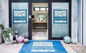 Little Square Arona